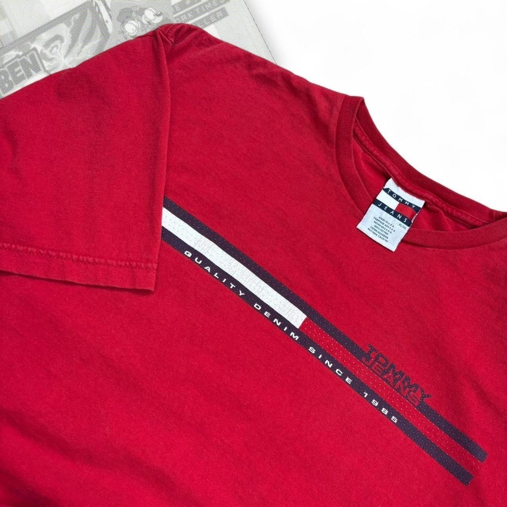 Vintage 90’s Red & Navy Blue Striped Tommy Hilfiger / Tommy Jeans Graphic tee